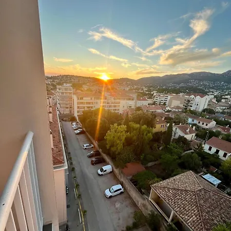 Spacieux 3 * Toulon
